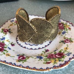 Lia Sophia Leaf Cuff Goldtone Arboretum Bracelet Adjustable Retired Design